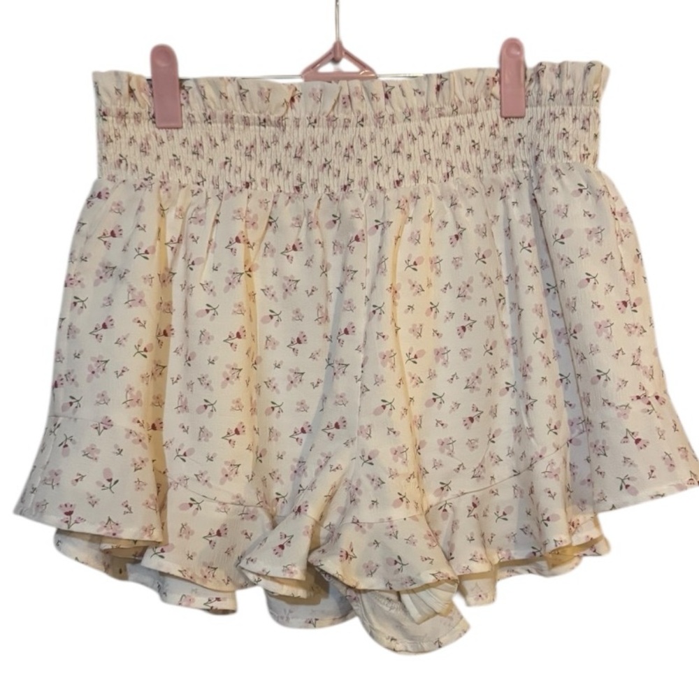 Nectar Clothing Floral Smocked Ruffle Shorts Size Large